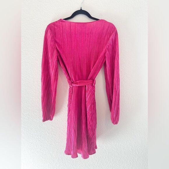 NWT Bardot Belissa Pleated Mini Dress in Pink XS - Picture 4 of 4